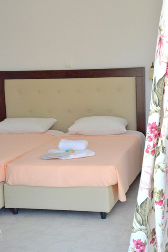 Bedroom 2, Glaronisia Hotel, South Aegean