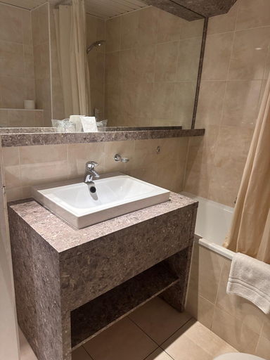 Bathroom, Sagitta Hotel, Genève