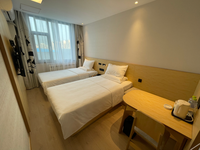 Bedroom 2, Hi Inn Longkou Railway Station Zhenhua Building, Yantai