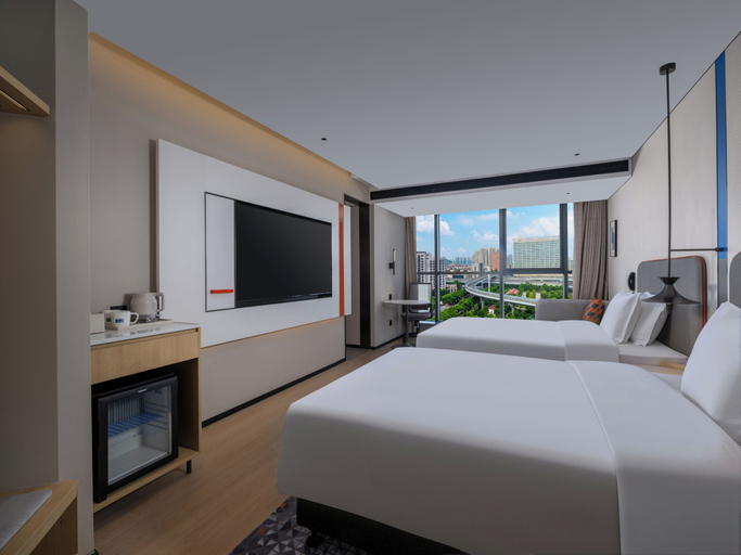 Room 2, Holiday Inn Express Luoyang Nanchang Road by IHG, Luoyang