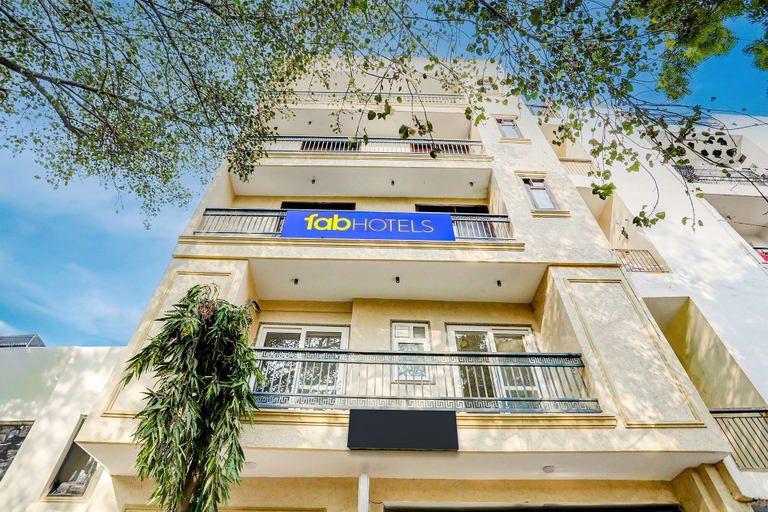 Exterior & Views, Fabhotel 24&7, Delhi