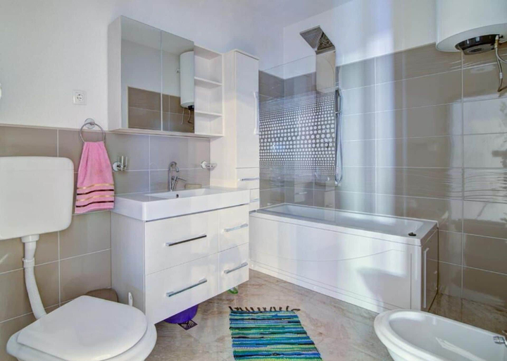 Bathroom 3, Apartments Velebit House, Senj