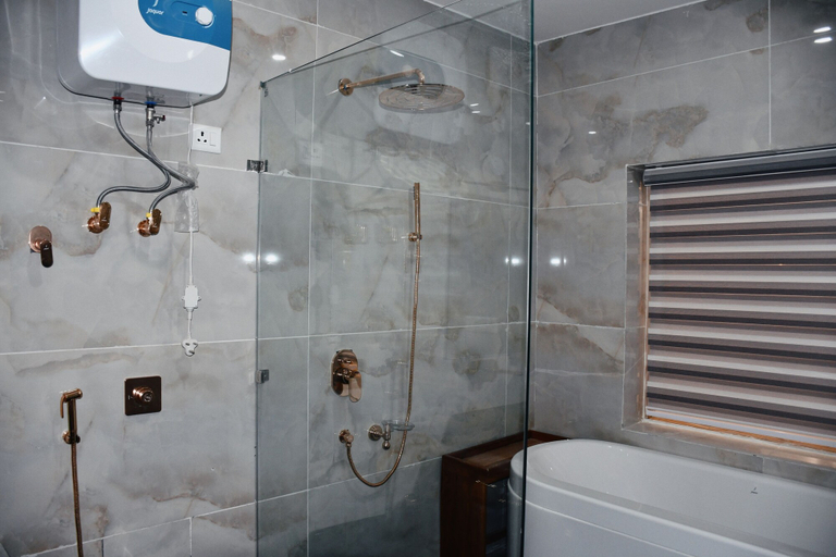 Bathroom 5, Kaldan Palace, Leh
