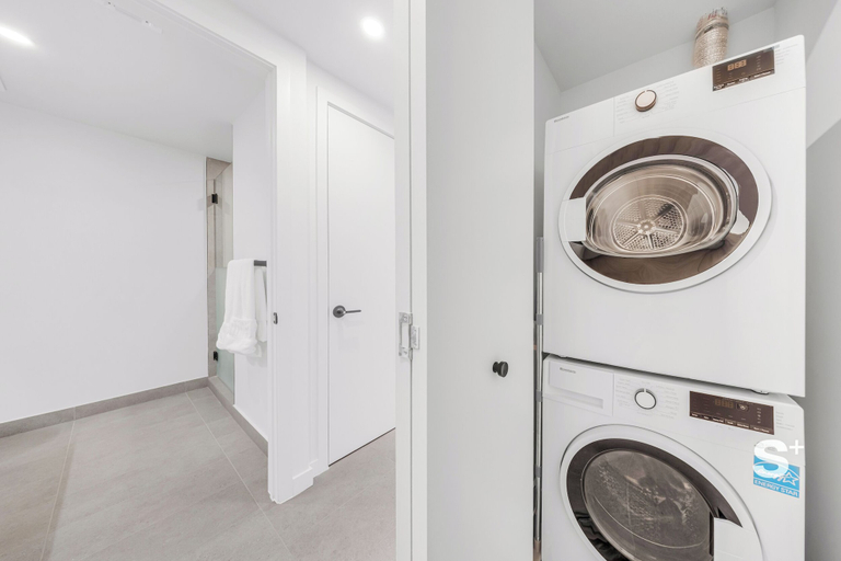 Interior 5, Stunning Skyline Studio - 501 First DTW, Miami-Dade