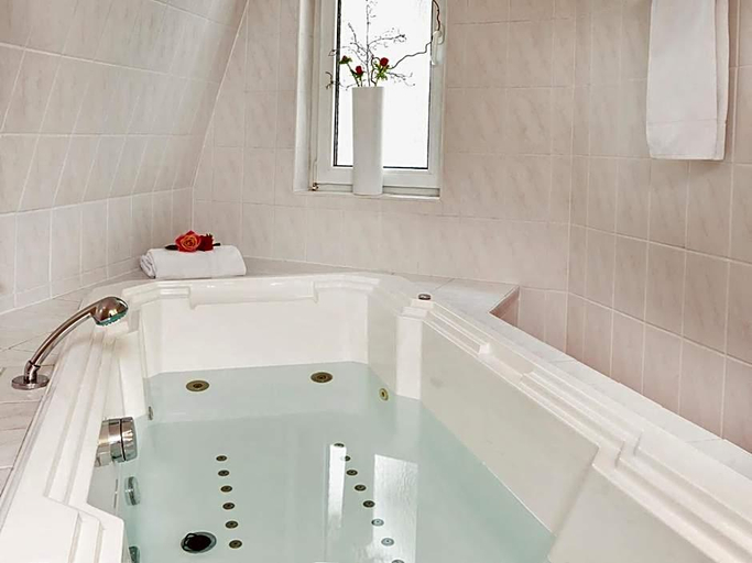 Bathroom, Schwarzer Bär Jena, Jena