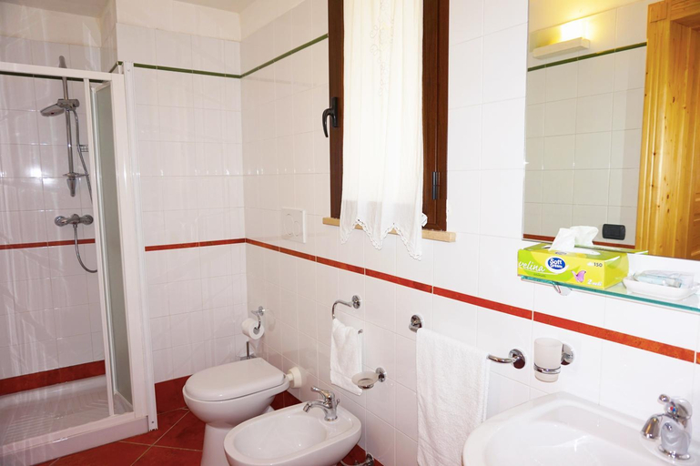 Bathroom 3, Masseria Pappo, Lecce