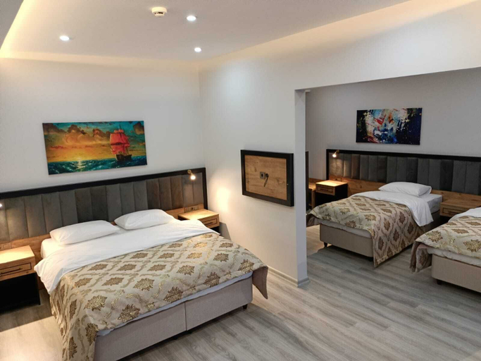 Bedroom 4, The Marine Hotel, Arsin