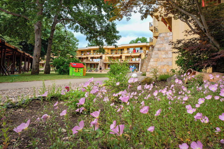 Exterior & Views 2, LES MAGNOLIAS HOTEL, Primorsko