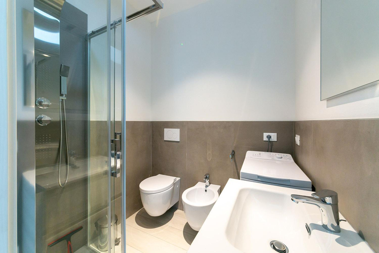Bathroom 2, Condominio Adele, Venezia