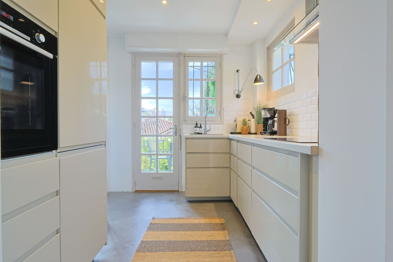 Room 5, 221 Le Bella in Cannes, Alpes-Maritimes