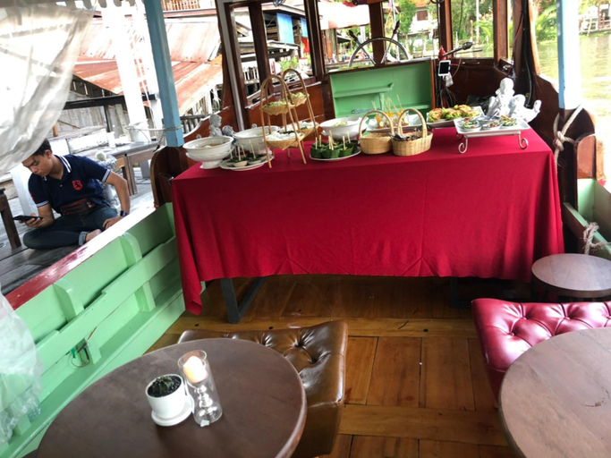 Food & Drinks 4, At Casa Guesthouse Amphawa, Amphawa