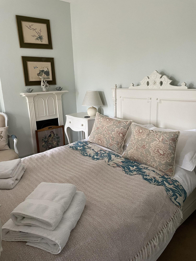 Bedroom 4, Ellesmere House, Somerset