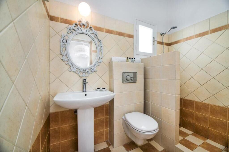 Bathroom 3, Sol Mare Salis, South Aegean