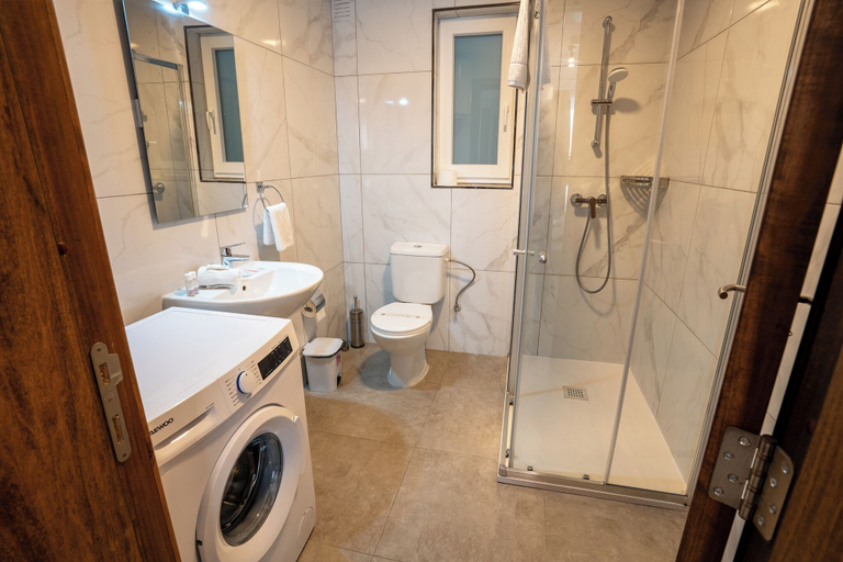 Bathroom 4, StiLLel Retreat, Saint Paul's Bay