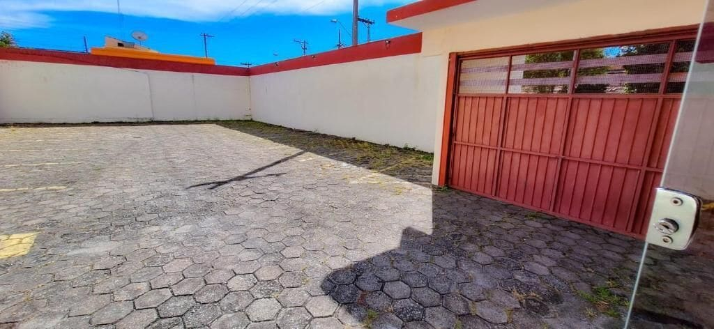 Property grounds, Six's Hotel, Jacareí