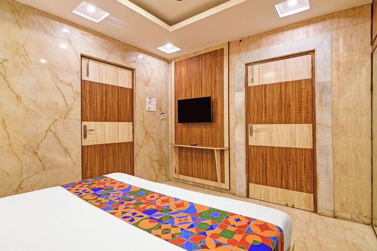 Room 5, Fabhotel Step Inn Stays, South 24 Parganas