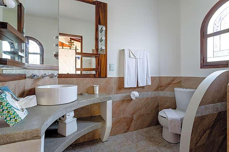 Bathroom 4, Suites La Hacienda , Dist. Pochutla