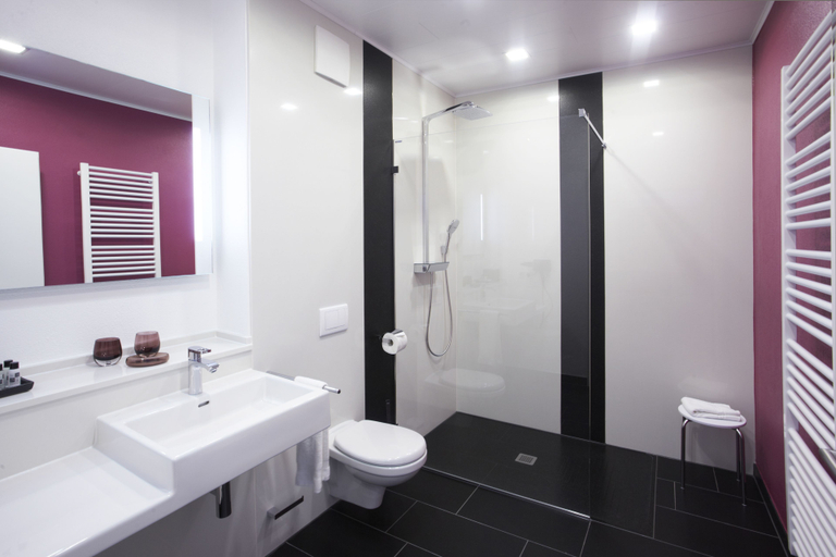 Bathroom 4, Das Prinzregent, Südliche Weinstraße