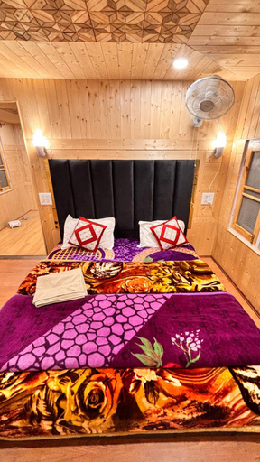 Bedroom 3, Dream River Resort, Anantnag
