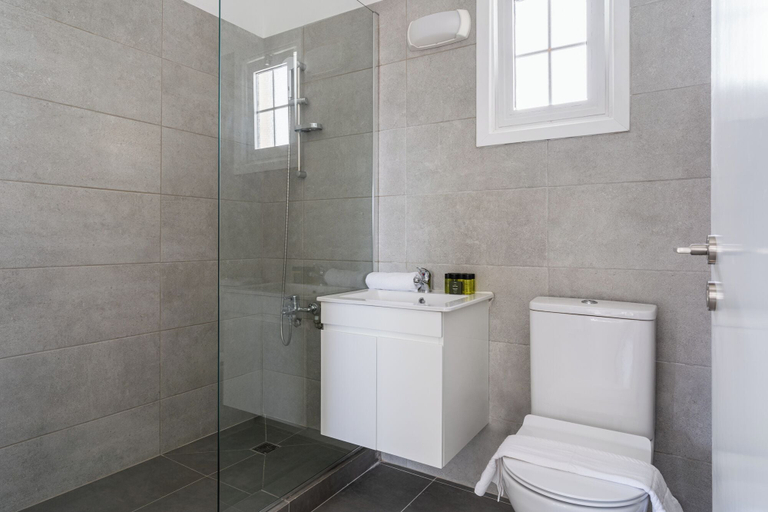 Bathroom, Coastal Oasis Family Suite, Larnaca