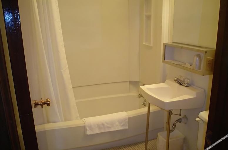 Bathroom, Old National Hotel, Steuben