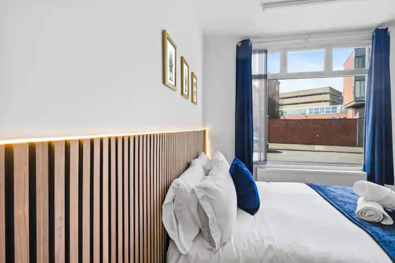 Room 5, Studio apartment in Jewellery Quarter, Birmingham