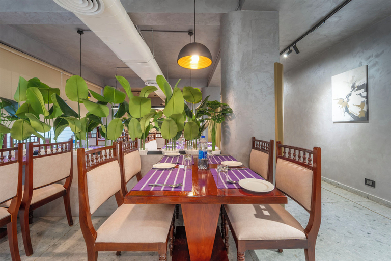 Restaurant 5, Treebo New Indraprastha, Thiruvananthapuram