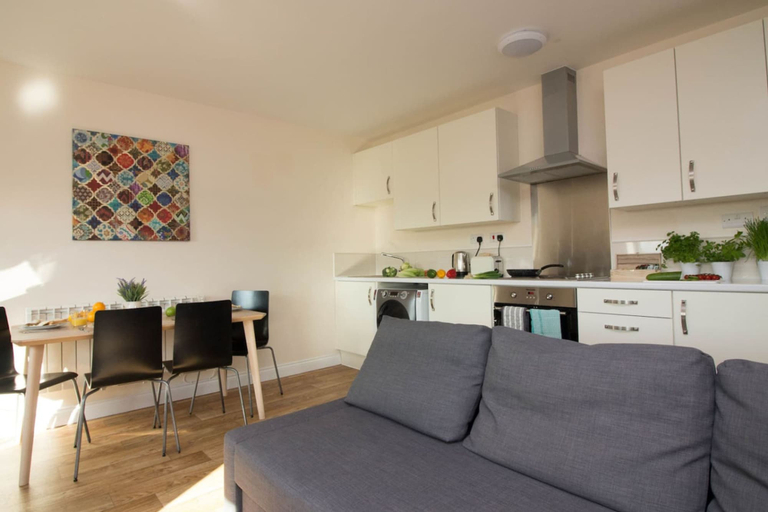 Room 4, Premiere Serviced Accommodation - 17, Southampton