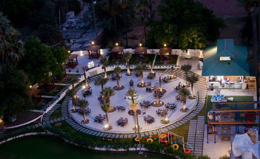 Food & Drinks 5, Hotel Casa Riva, Surat