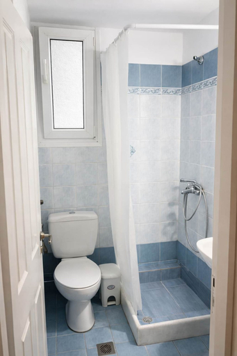 Room 3, Ancient Vibe - Seaside Stay w Balcony Near Volos, Thessaly