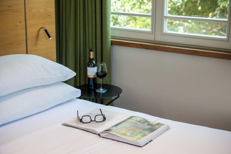 Bedroom 3, Schumacher Hotel Haifa