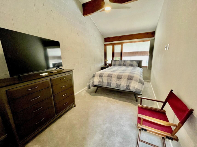 Room 3, S. Rodney 25, Sussex