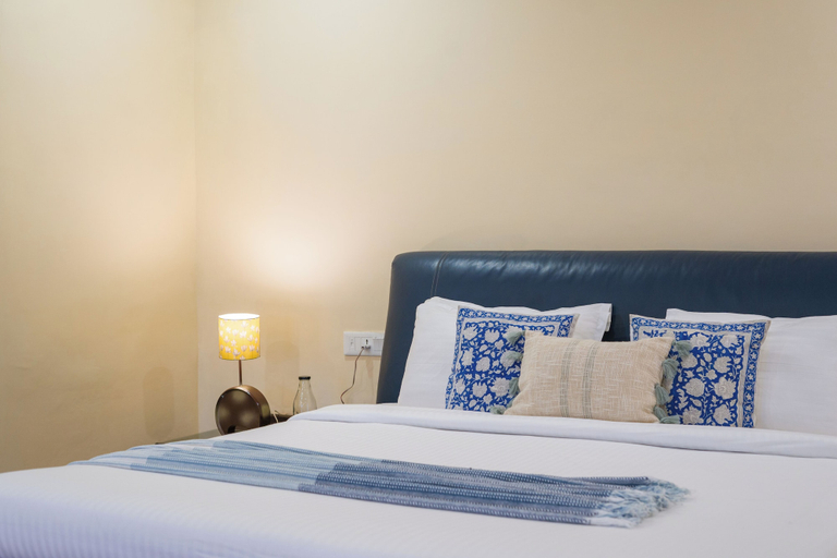 Room 4, ELIVAAS Lakeview Manor 5 BHK, Nainital