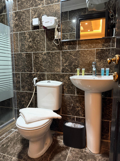 Bathroom 3, Taj Hotel, Aqaba