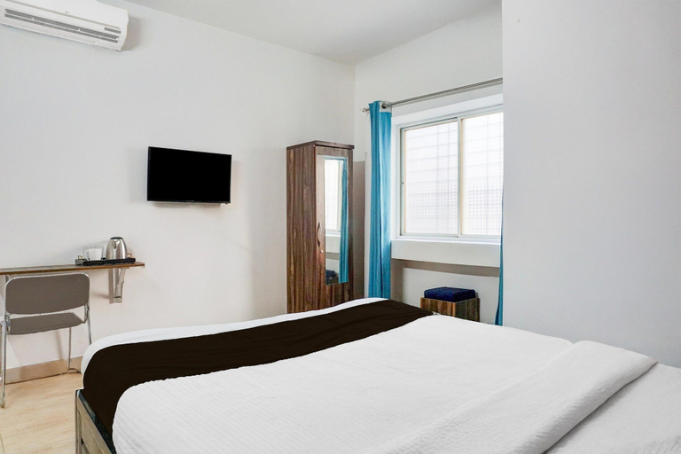 Room 5, Super Hotel O Dhanori Near Pune Airport, Pune