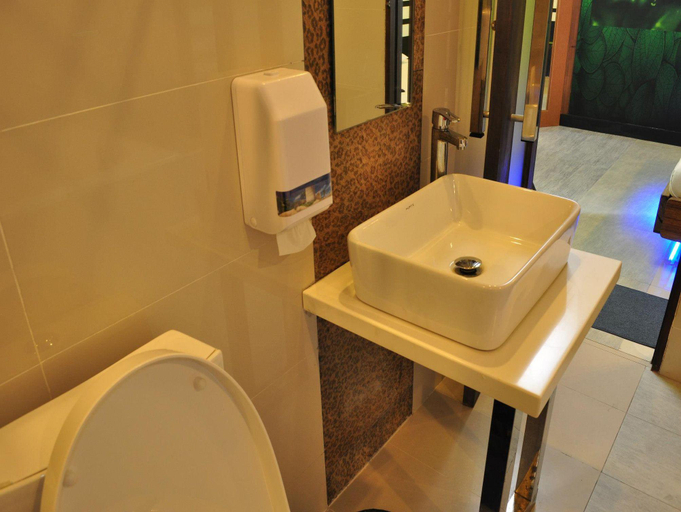 Bathroom 4, Dream World Las Pinas, Las Piñas