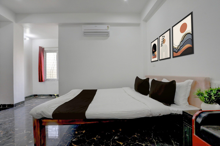 Room 5, Deluxe Peepal Tree Bhagalpur, Bhagalpur