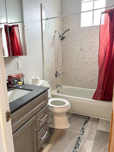 Bathroom, C-house, Solano