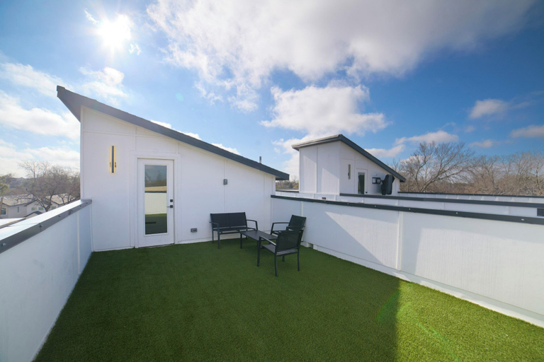 Terrace/patio 2, House of Tranquility, Dallas