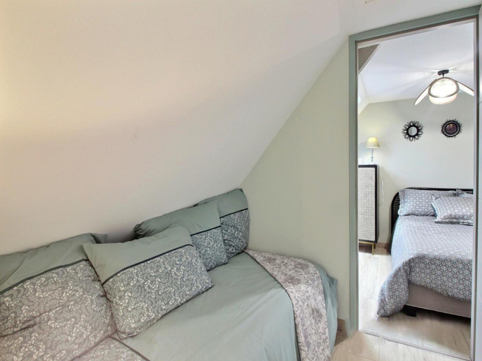 Room 3, Stunning Holiday Cottage in Neulliac, Morbihan