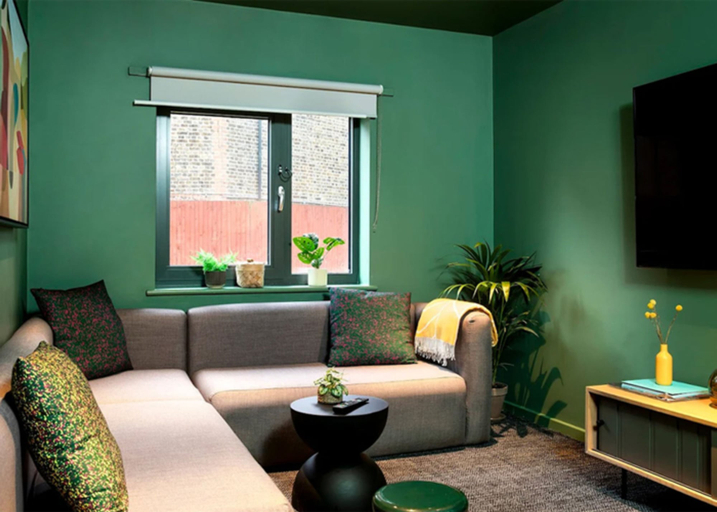 Living area, Student Only Ensuite at Station court, London