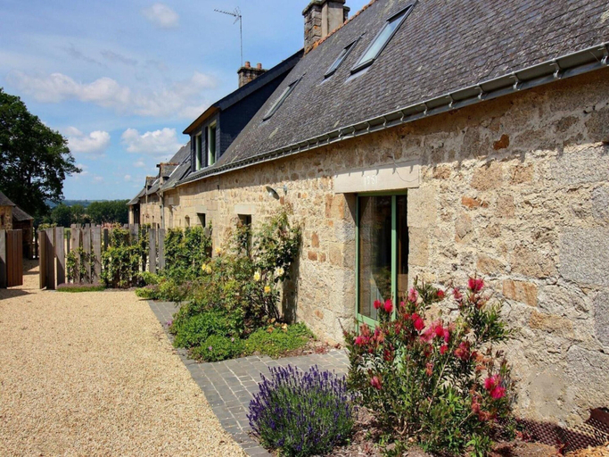 Exterior 5, Stunning Holiday Cottage in Neulliac, Morbihan