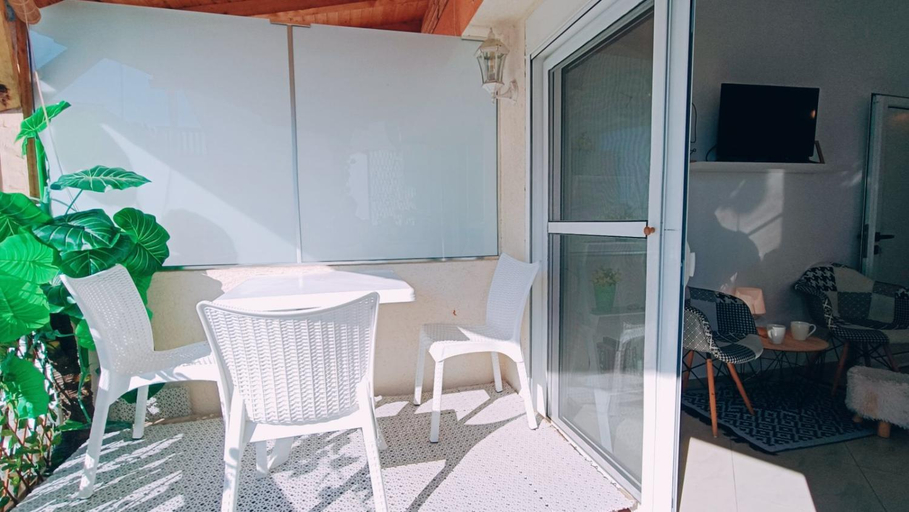 Others 2, Beach apartment with Beach chairs n.1
