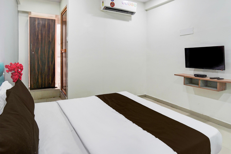 Room 5, Super Hotel O Dindoli Surat, Surat