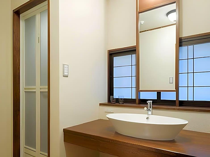 Bathroom 5, Tabiyu Abrigo, Nishinomiya
