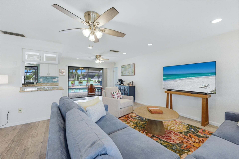 Living area 5, Doc301 3 Bedroom Home, Charlotte