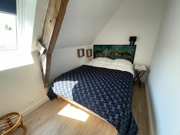 Room 3, Elegant Neulliac Holiday Home for 15, Morbihan