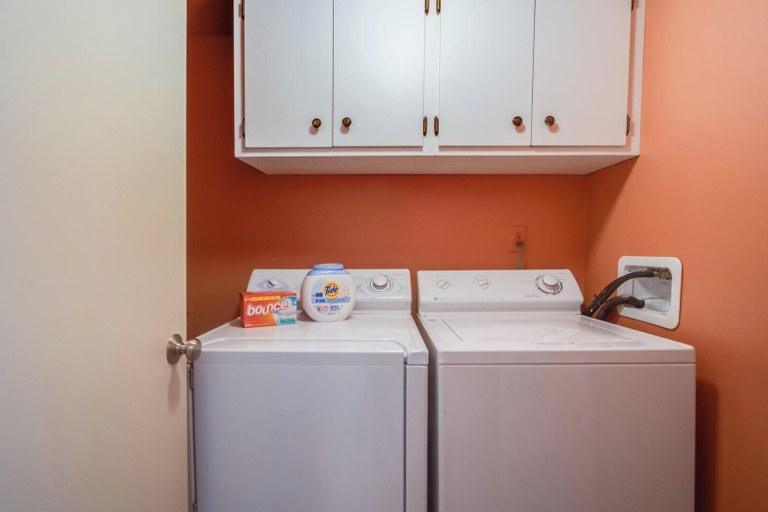 Laundry, Snug Harbor 7, Sussex