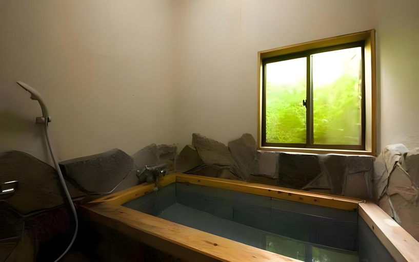 Bathroom 4, Oyado Uraku, Yufu
