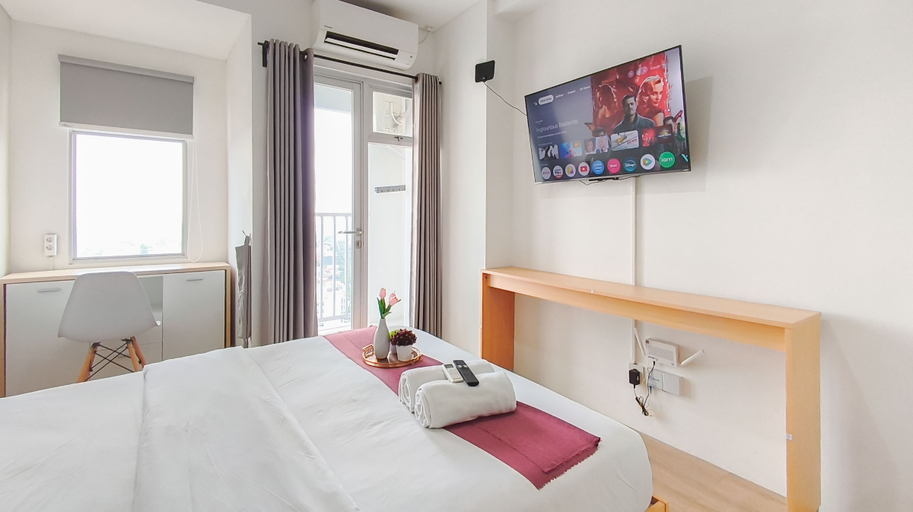 Bedroom 2, Zen Style Studio at Kyo Society Apartment By Travelio, Surabaya